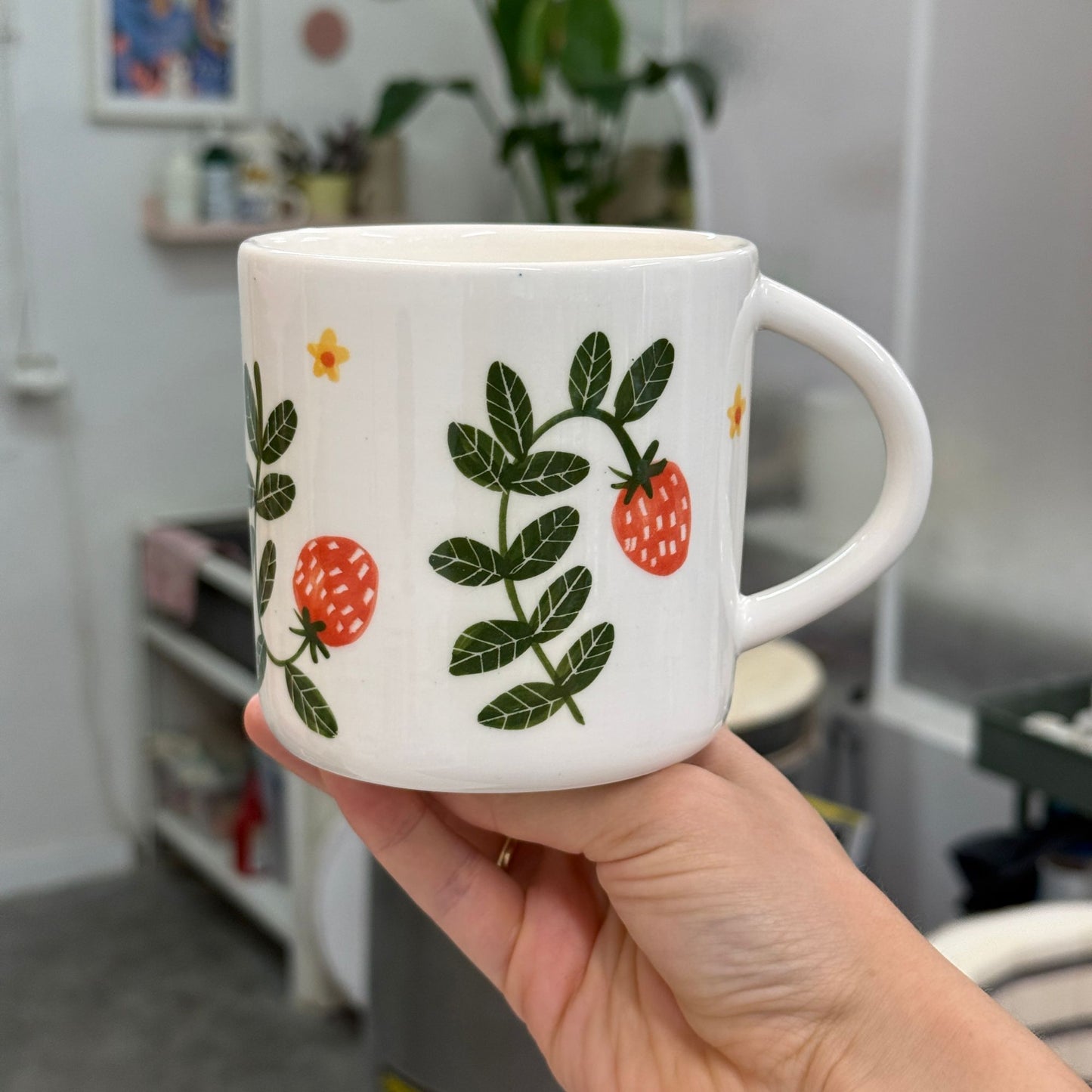 Duży kubek herbaciany 580 ml - poziomki