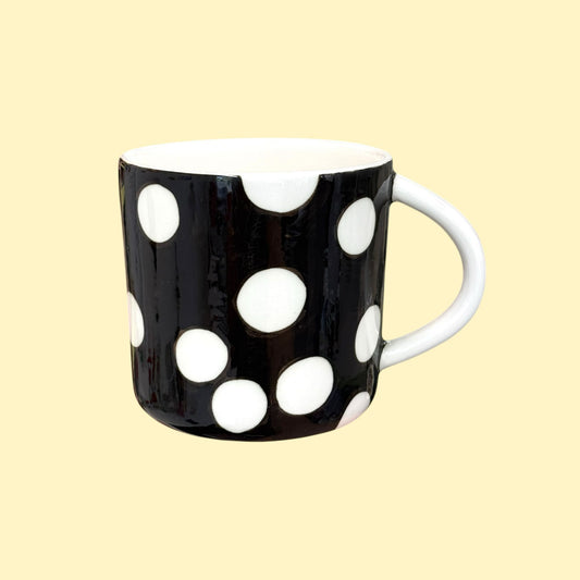 Duży kubek herbaciany 580 ml - białe grochy (małe)